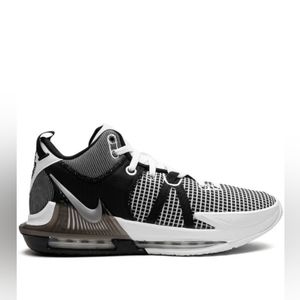 NIB Nike LeBron Witness VII Men's Sneakers